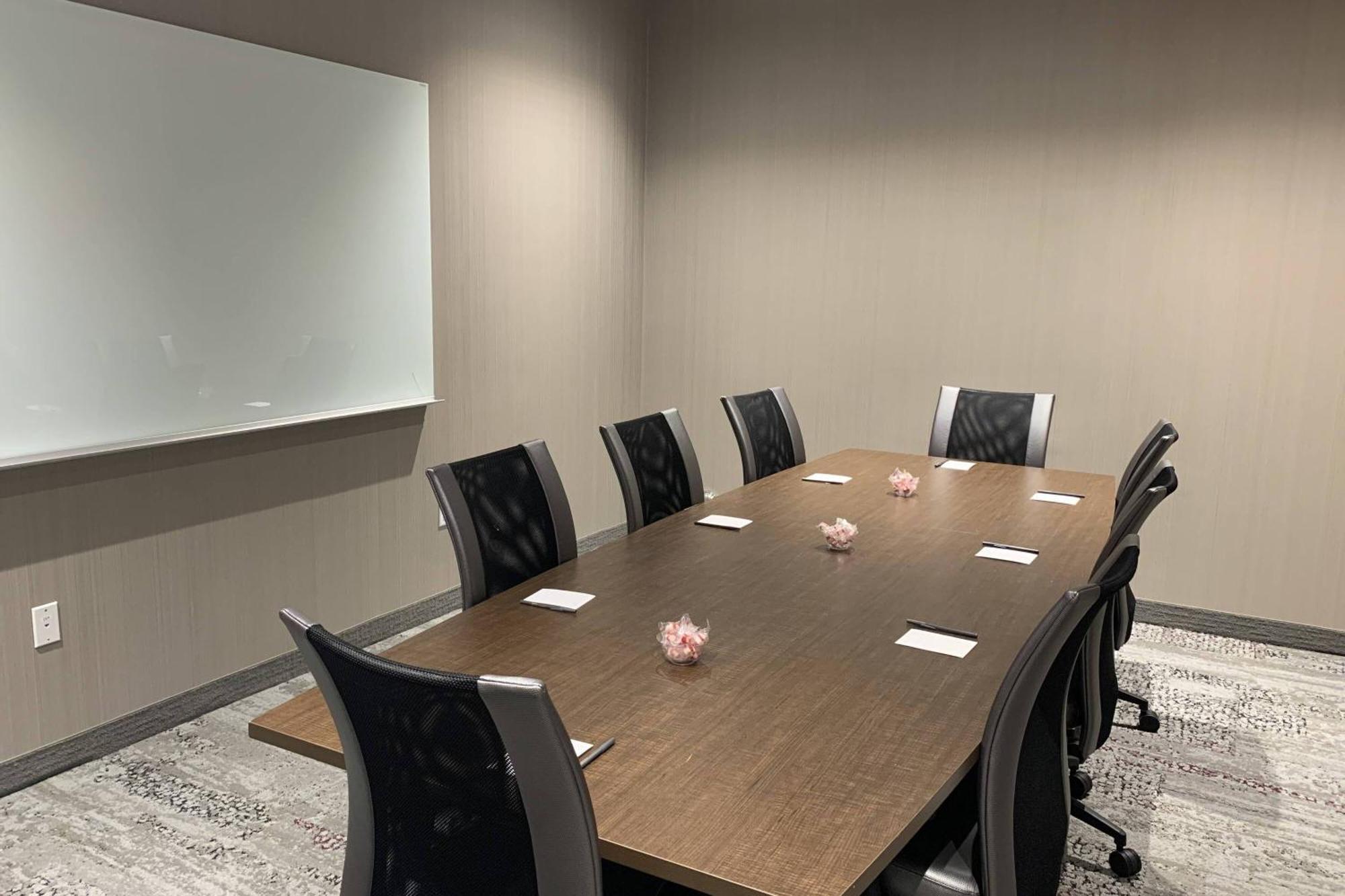 Courtyard By Marriott North Brunswick Hotel Ngoại thất bức ảnh