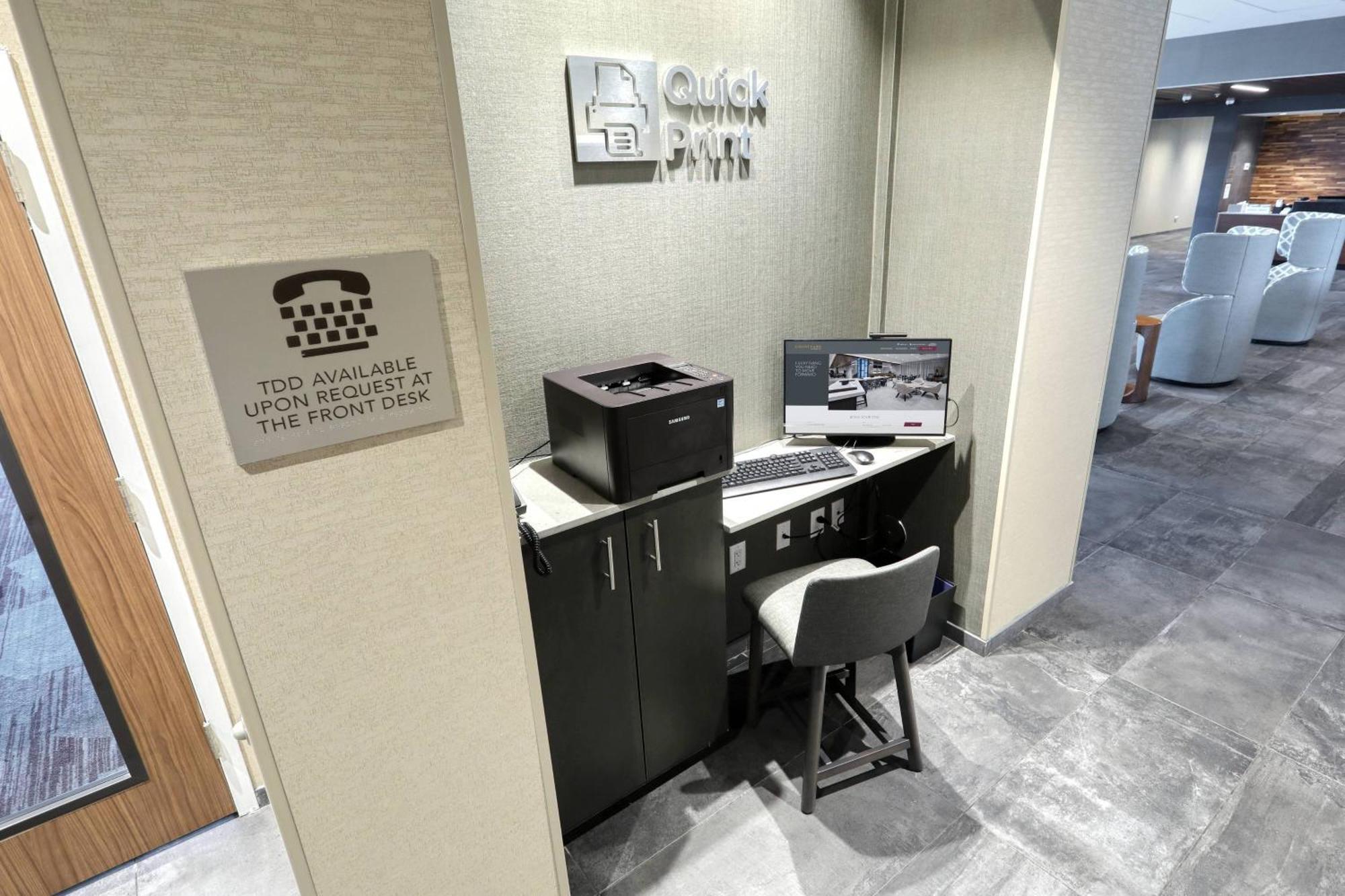 Courtyard By Marriott North Brunswick Hotel Ngoại thất bức ảnh