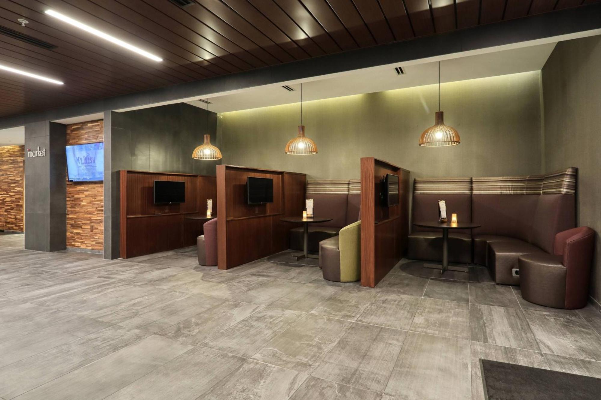Courtyard By Marriott North Brunswick Hotel Ngoại thất bức ảnh