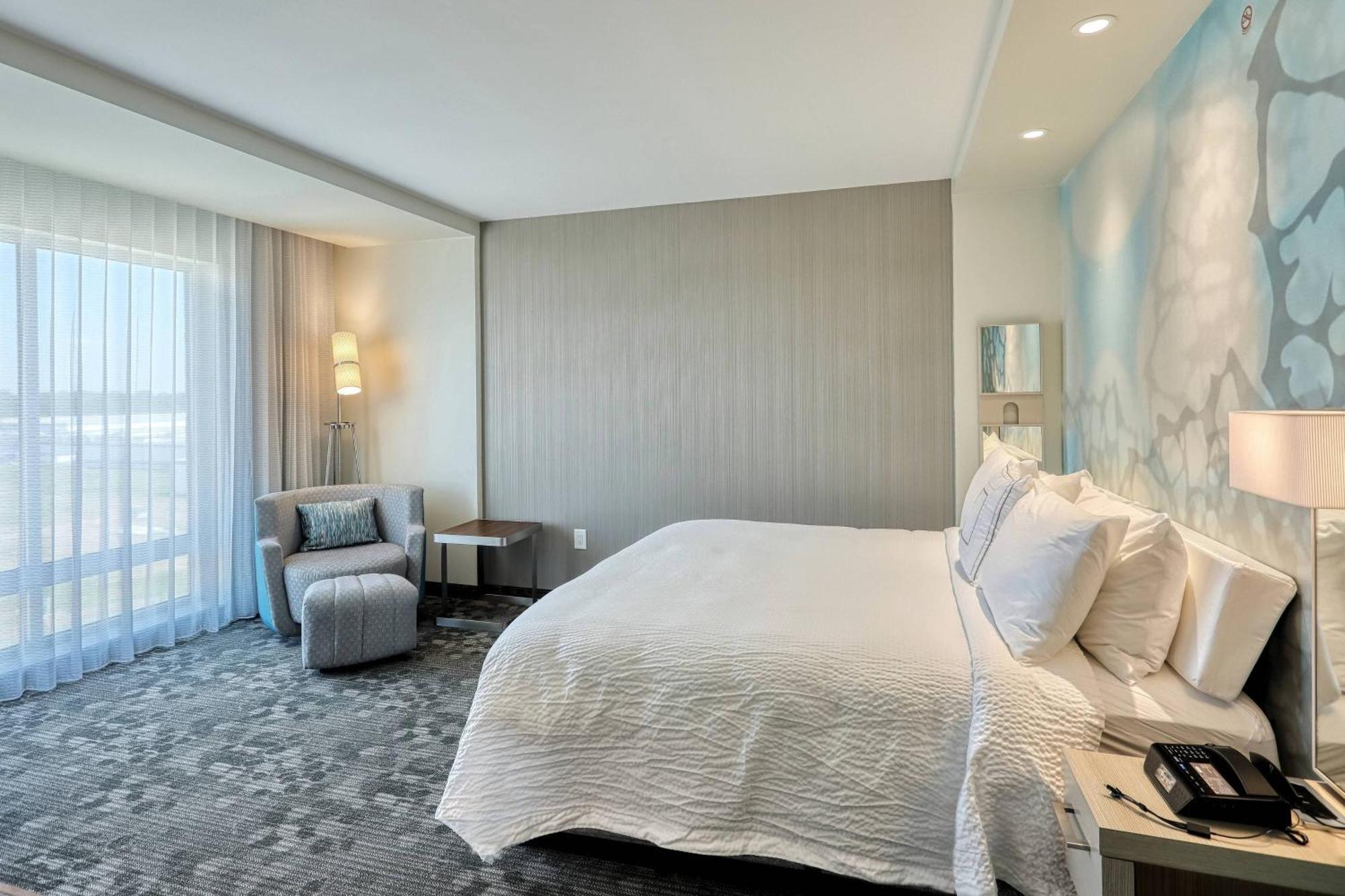 Courtyard By Marriott North Brunswick Hotel Ngoại thất bức ảnh